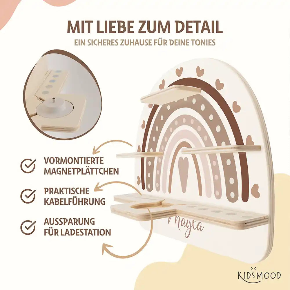 nahaufnahme des tonieregals aus holz mit regenbogen herz design