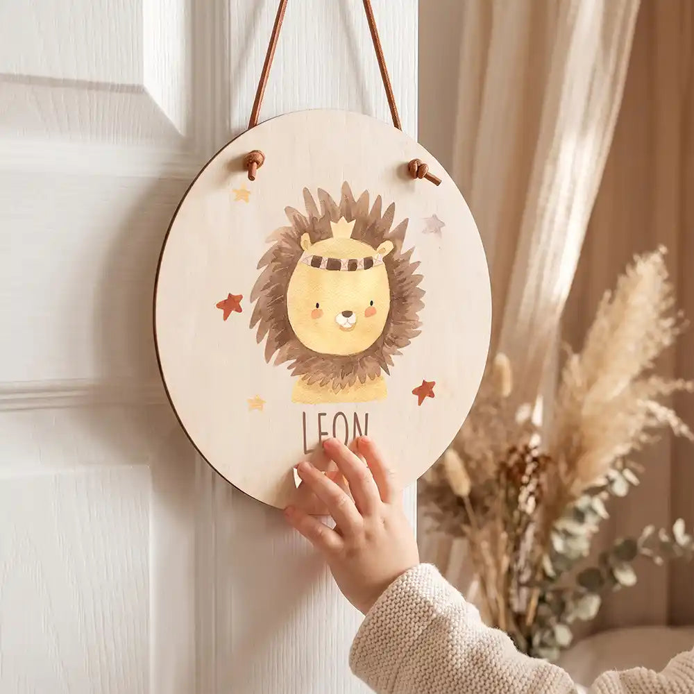 Türschild Kinderzimmer Löwe mit Krone, mit Namen an der Kinderzimmertür