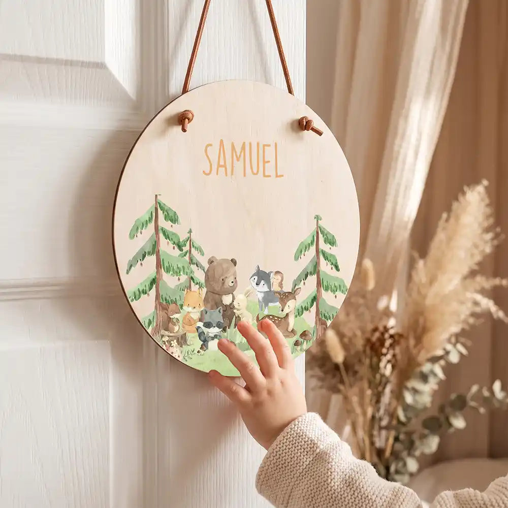 Türschild Kinderzimmer Waldtiere, mit Namen an der Kinderzimmertür