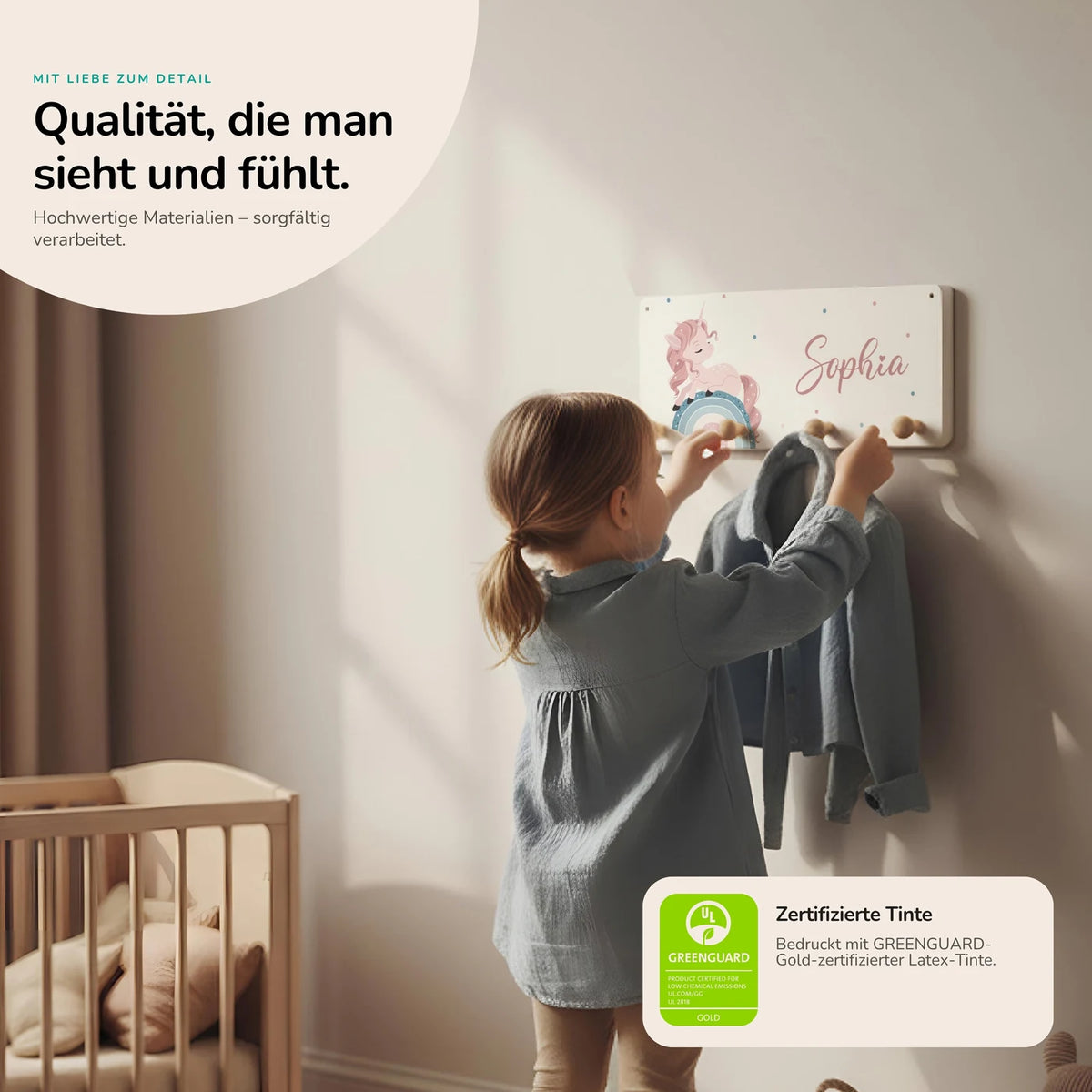 Kindergarderobe Holz personalisiert - Einhorn