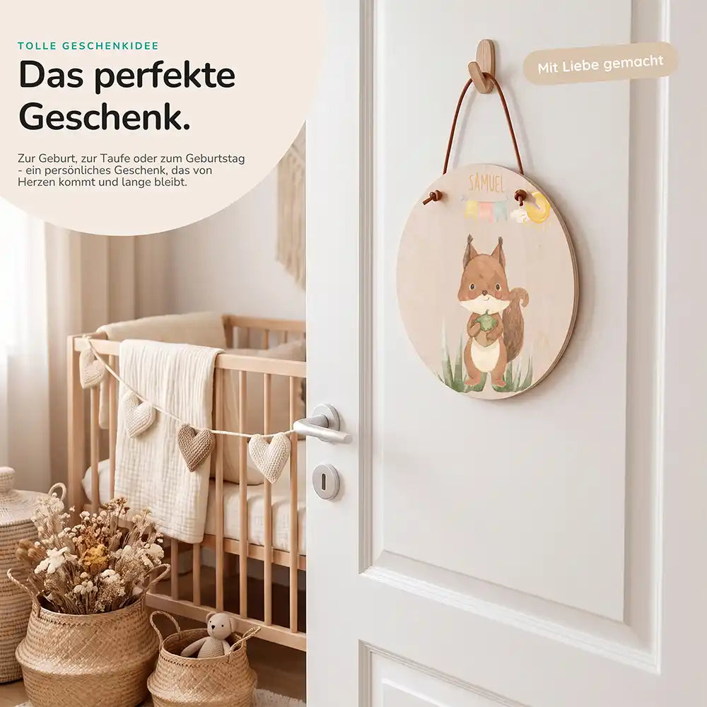 Türschild Kinderzimmer Eichhörnchen mit Wimpelkette, als persönliches Geschenk zur Geburt