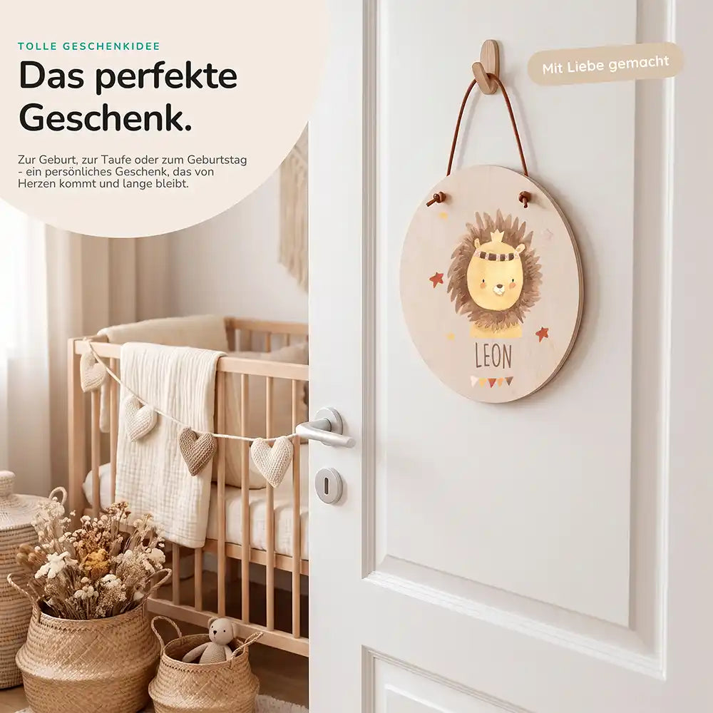 Türschild Kinderzimmer Löwe mit Krone, als persönliches Geschenk zur Geburt
