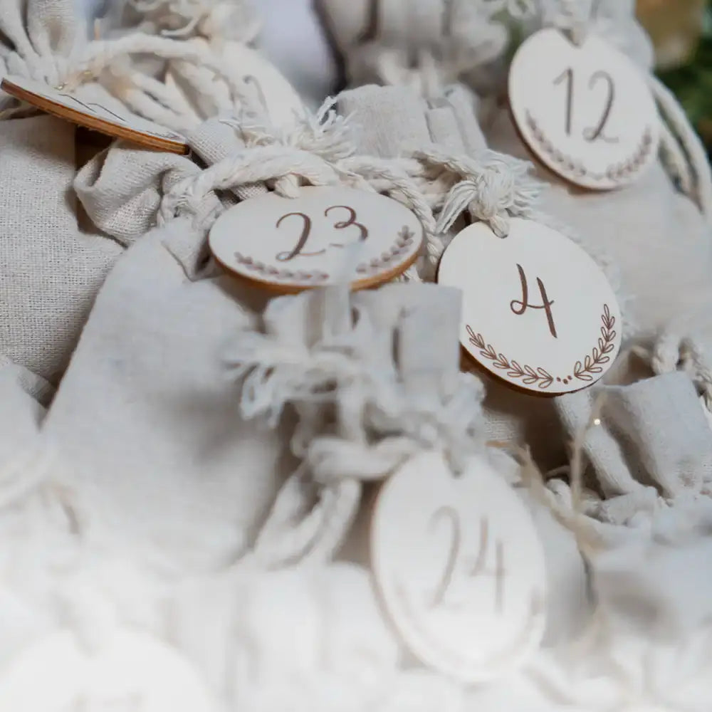 Adventskiste zum befüllen "Weihnachten mit winterlichen Tierfreunden" personalisiert