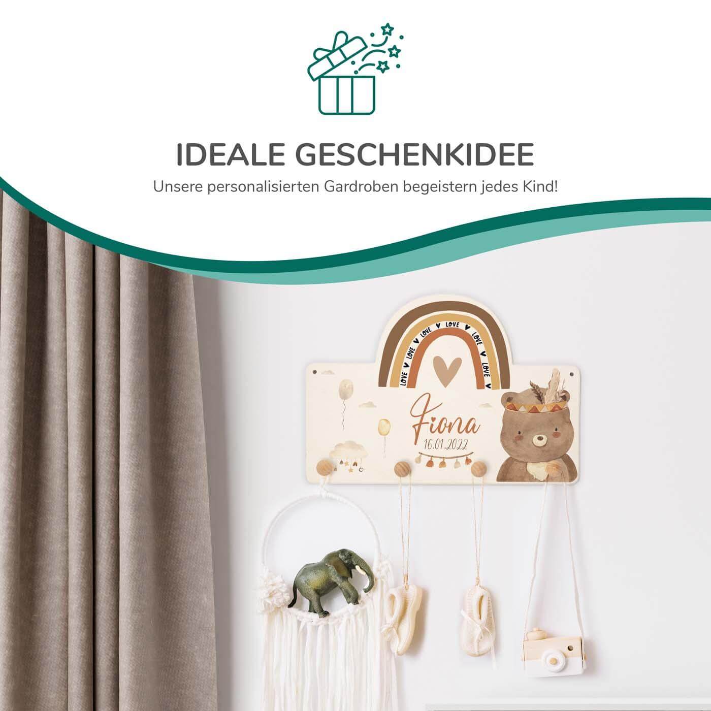 Handgefertigte Regenbogen-Garderobe aus Holz Bär