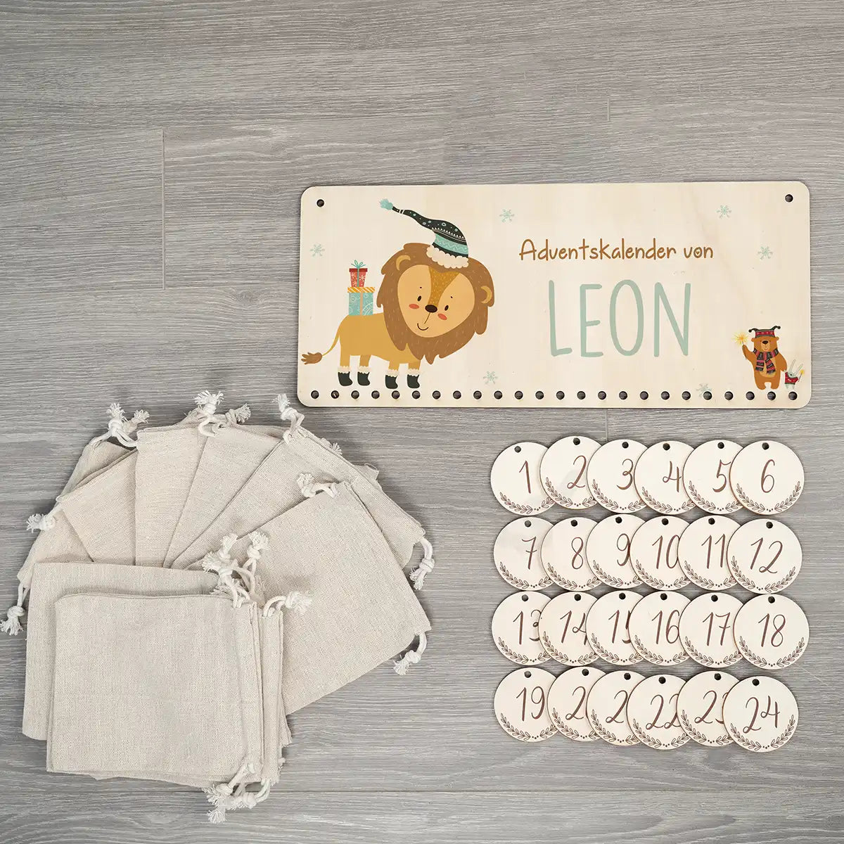 Personalisierbarer Adventskalender farbig - Niedlicher Löwe