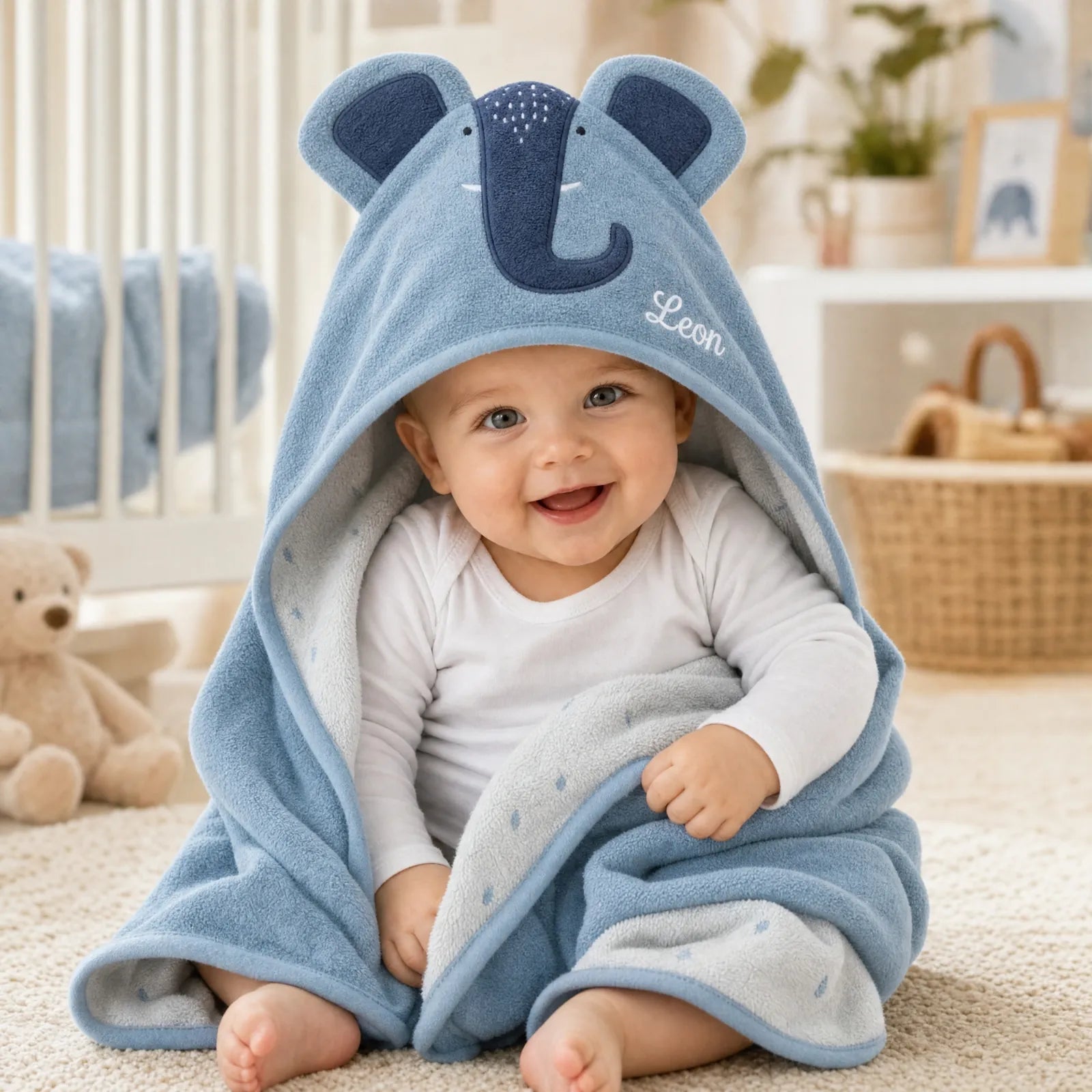 Trixie Kapuzenhandtuch Baby Elefant, mit gesticktem Wunschnamen