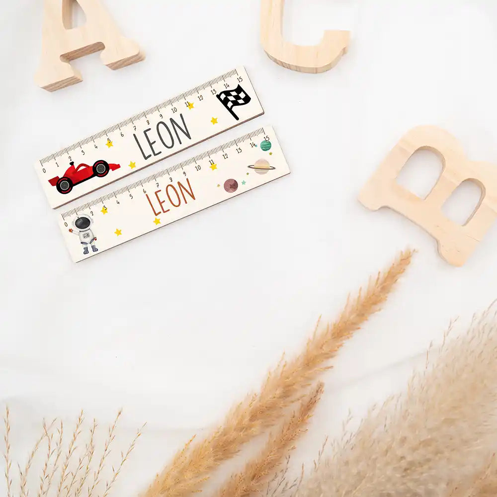 Holzlineal personalisiert - Rennwagen