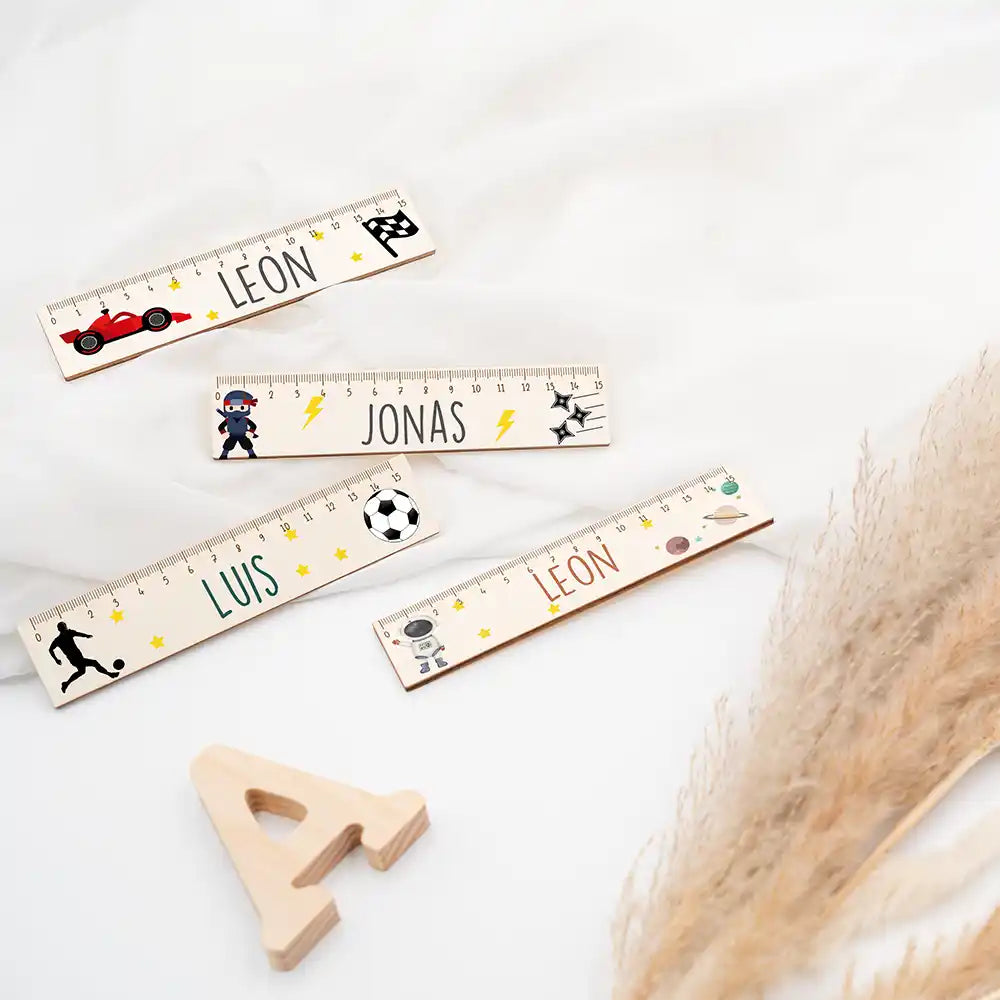 Holzlineal personalisiert - Rennwagen