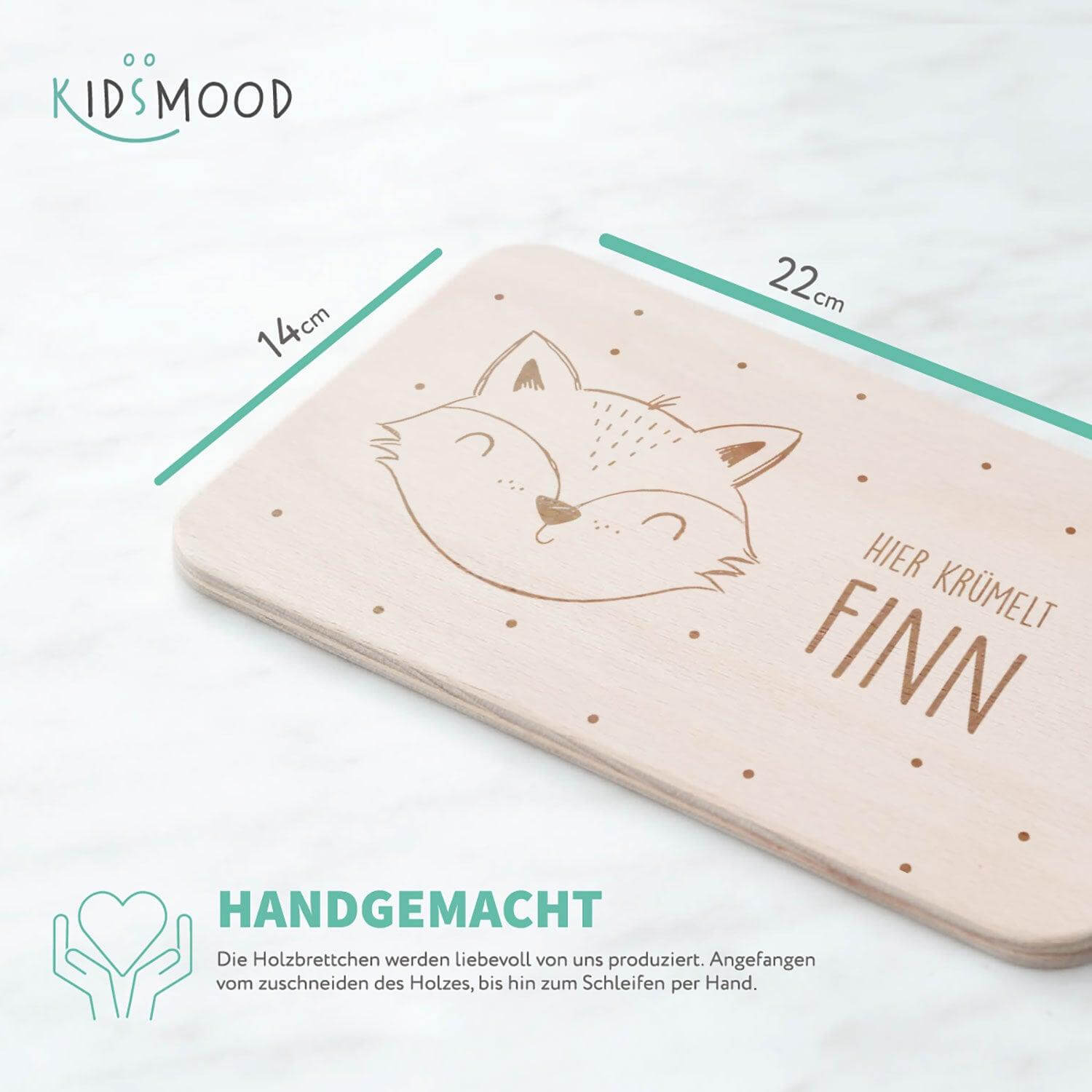 detailed view of engraved name on breakfast board