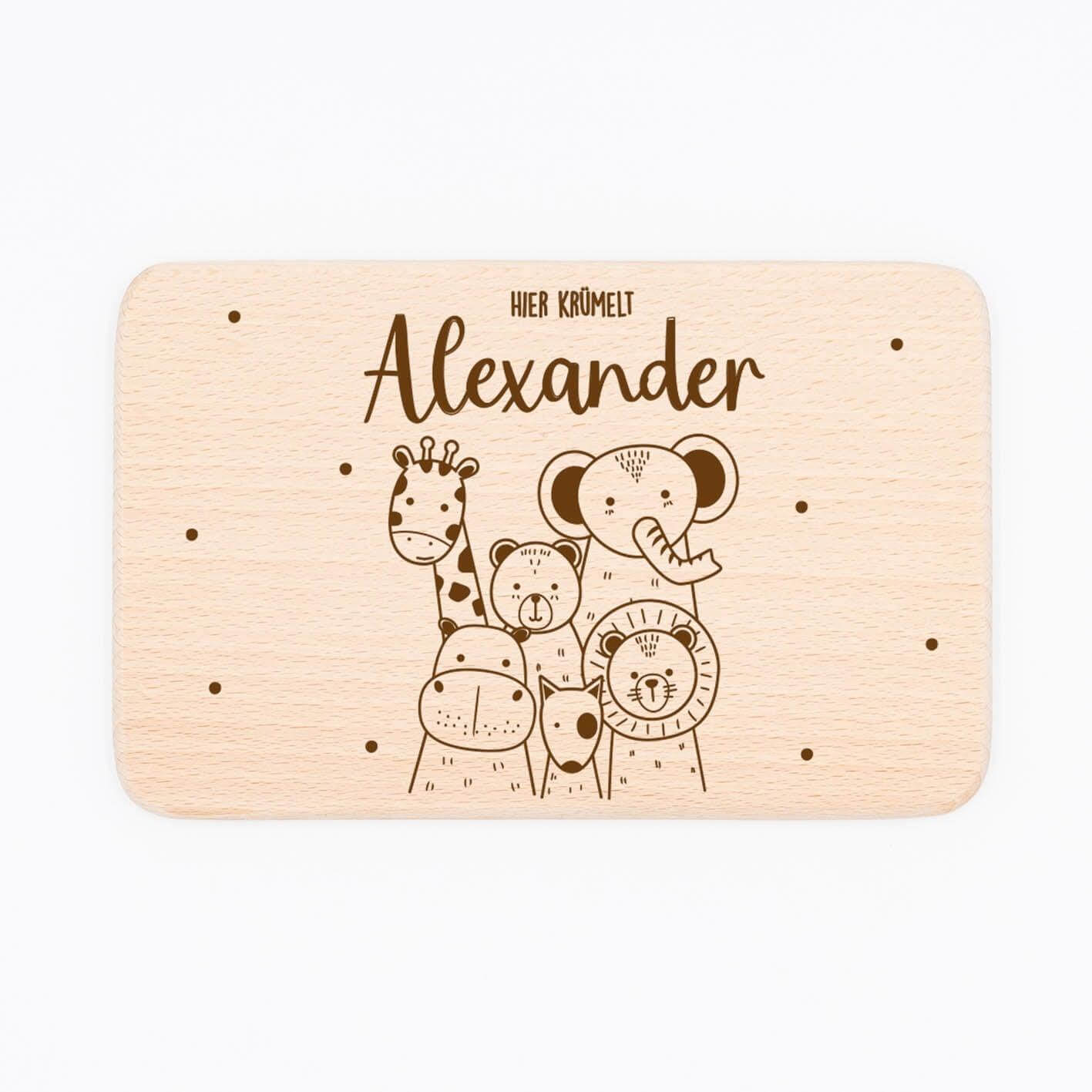 handcrafted breakfast board with tierfreunde engraving