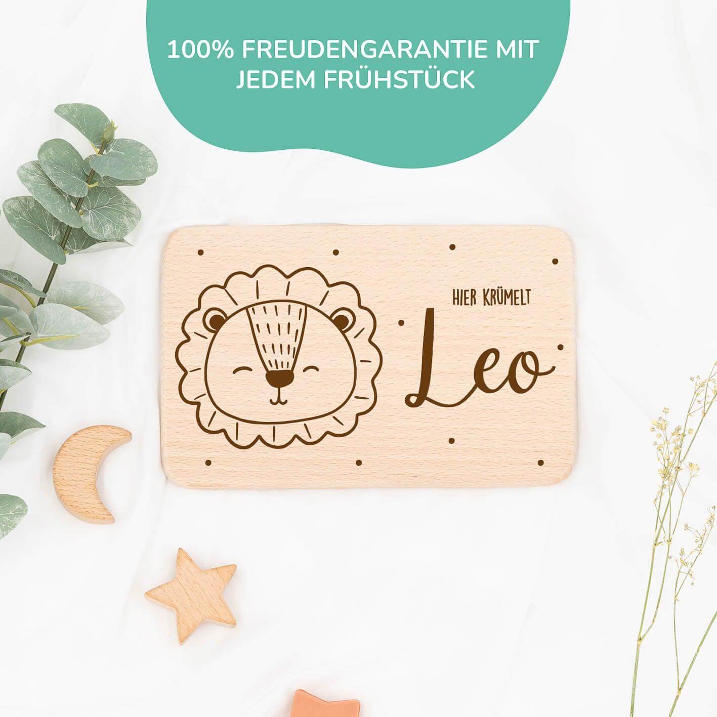 handcrafted breakfast board with löwe engraving