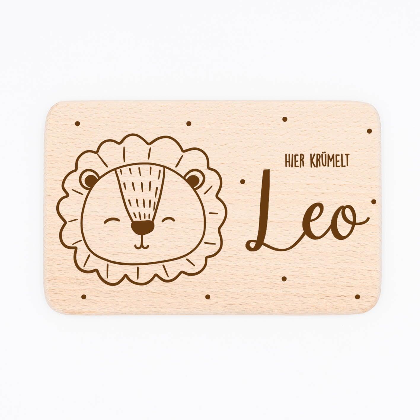 breakfast board with löwe and name engraving