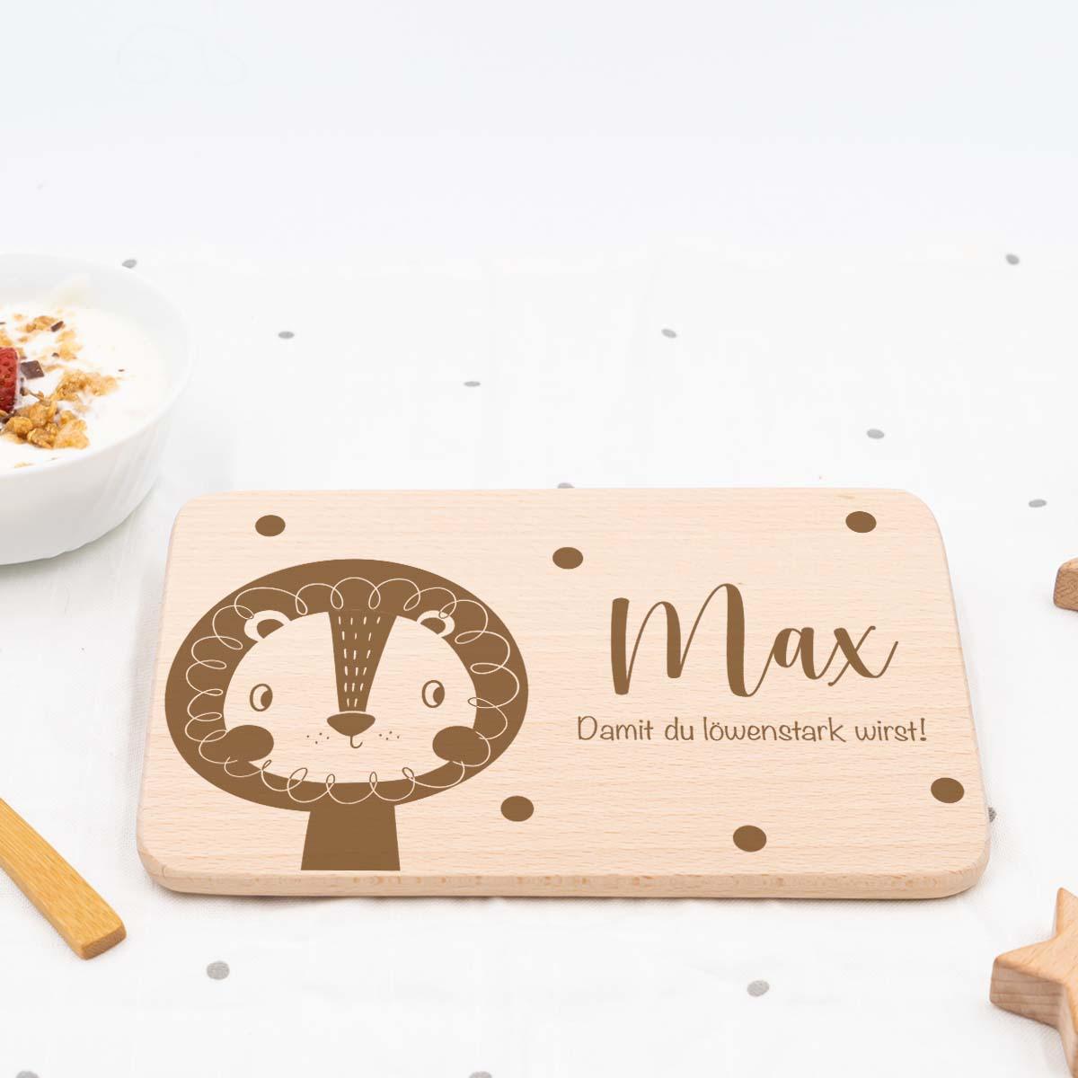 Personalisiertes Frühstücksbrettchen Löwe Guckt