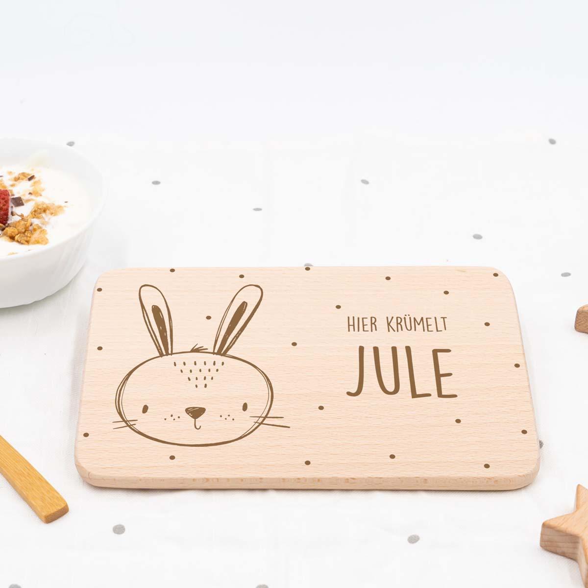 Personalisiertes Frühstücksbrettchen Kleiner Hase