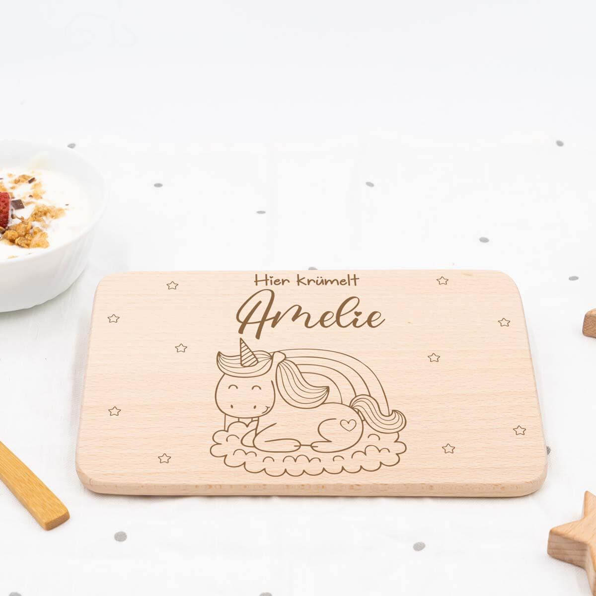 Personalisiertes Frühstücksbrettchen Einhorn auf Wolken