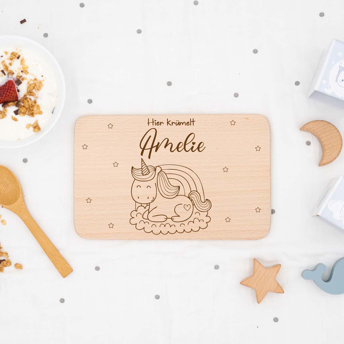 Personalisiertes Frühstücksbrettchen Einhorn auf Wolken