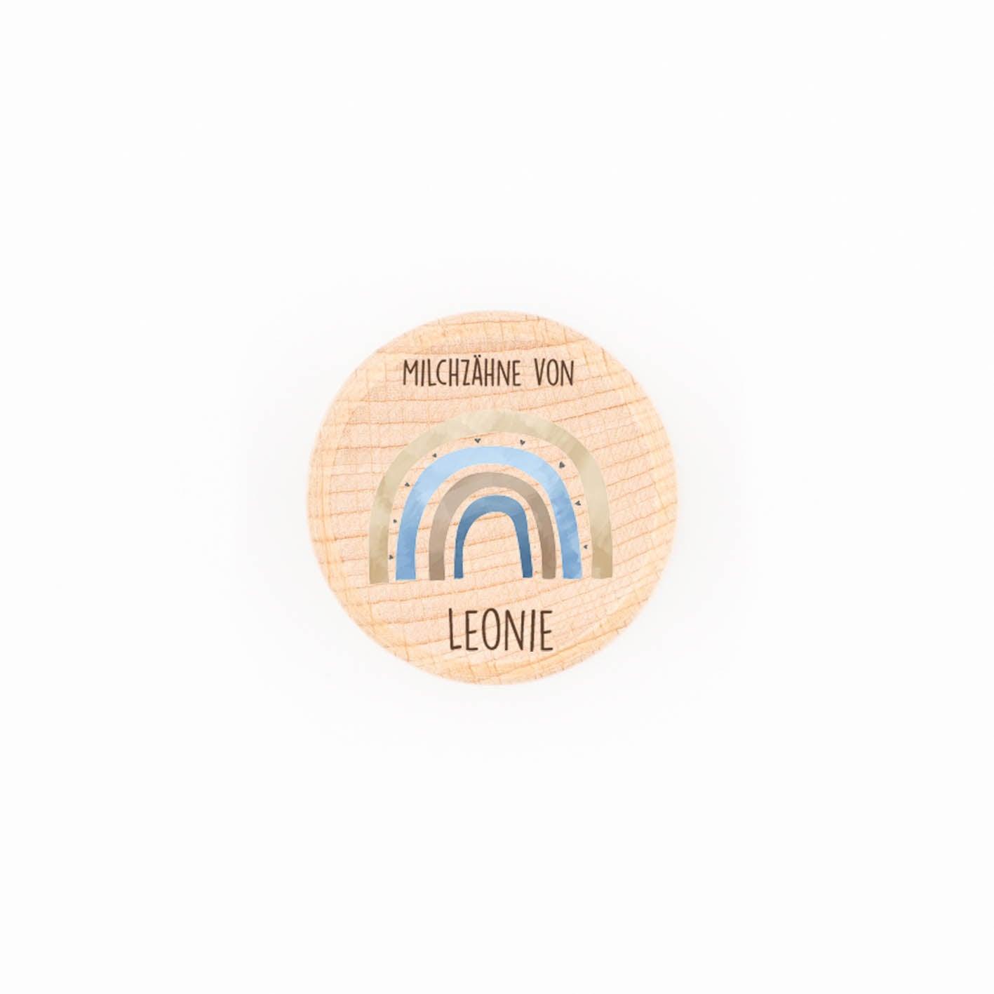 Personalisierte Holz Zahndose mit Regenbogen und Name Leonie für Milchzähne.
