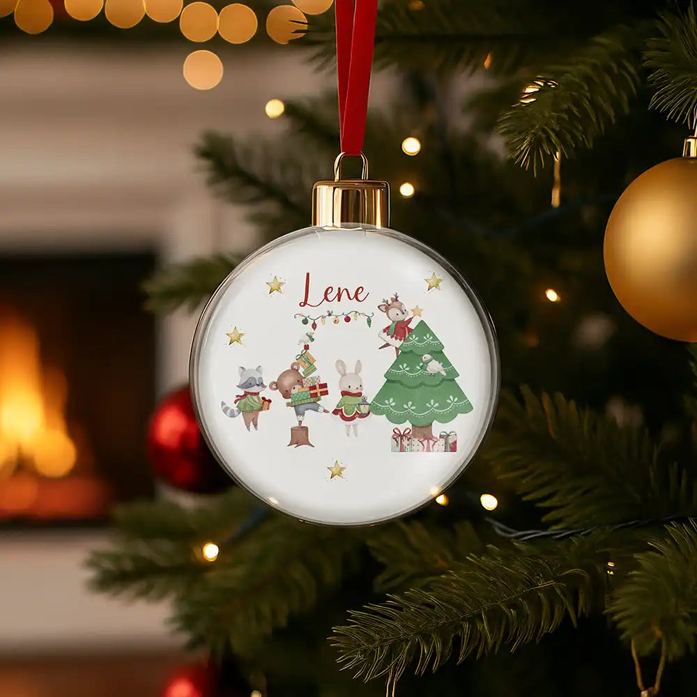 Weihnachtskugel personalisiert mit Namen - Kuschelige Tiere im Winterzauber