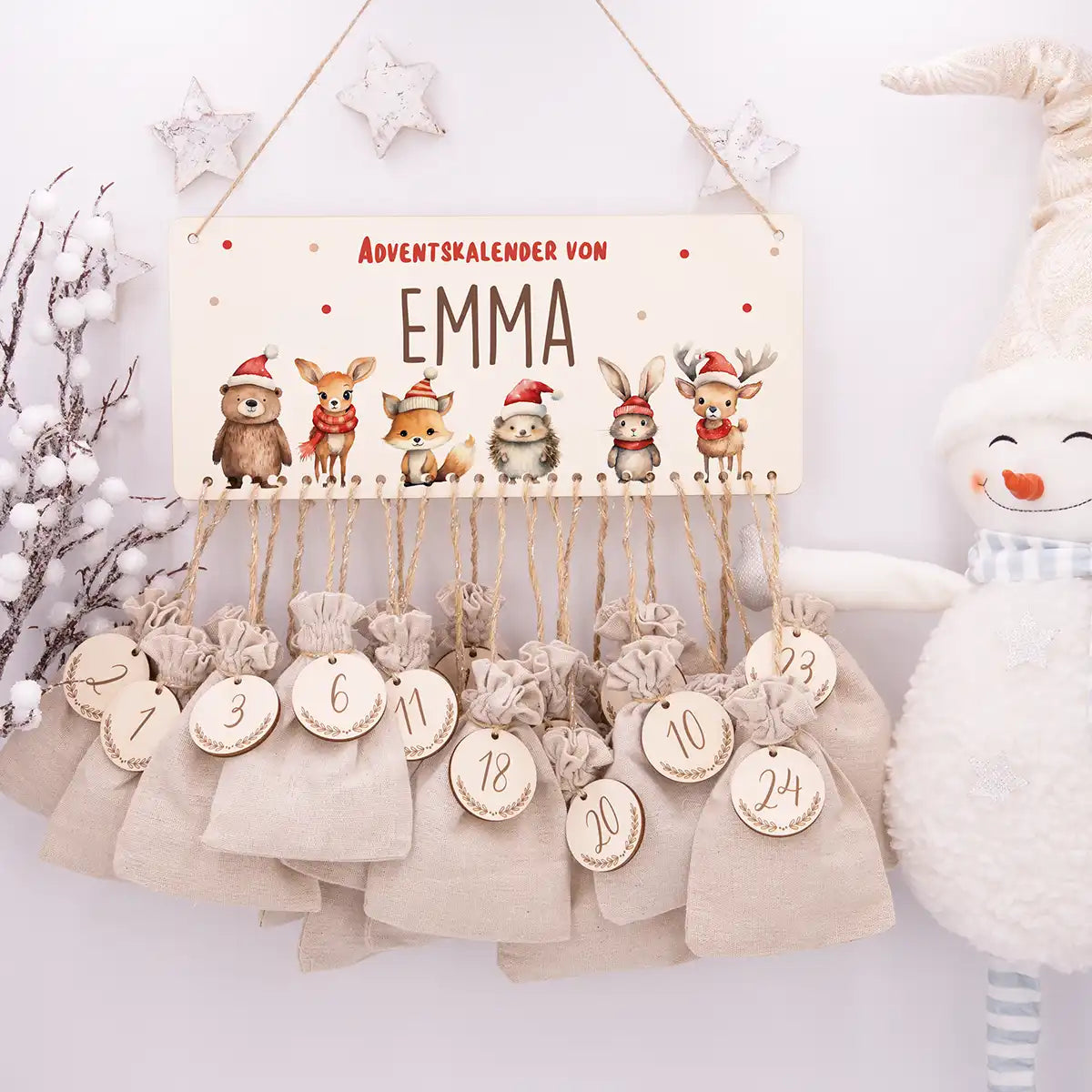 Personalisierbarer Adventskalender farbig - Winterliche Tierfamilie