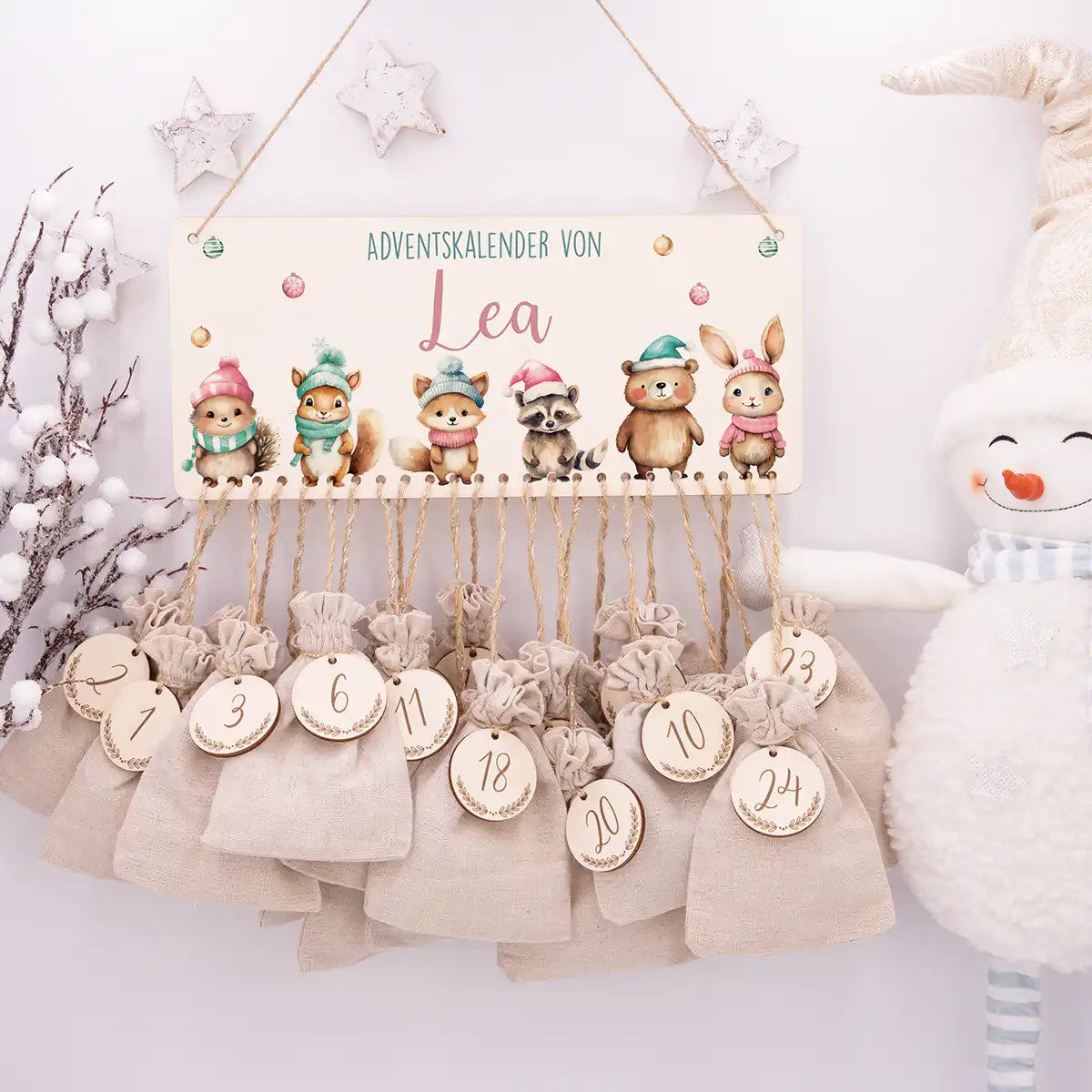 Personalisierbarer Adventskalender farbig - Glückliche Tierfamilie