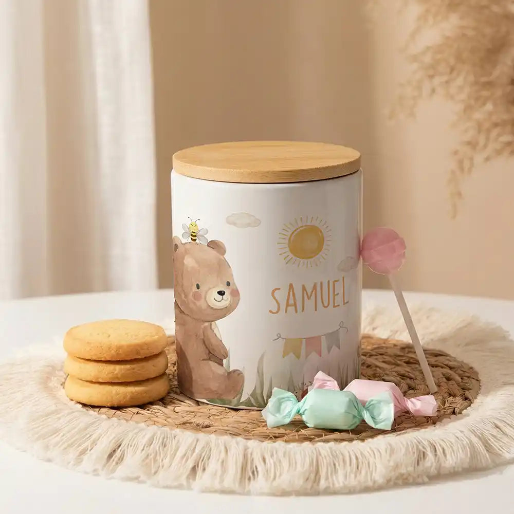 Personalisierte Keksdose Bär Sommer aus Keramik mit Bambusdeckel - Wunschname - Kidsmood.de
