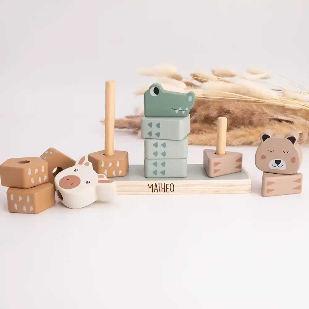 Holzstapelturm personalisiert mit Namen