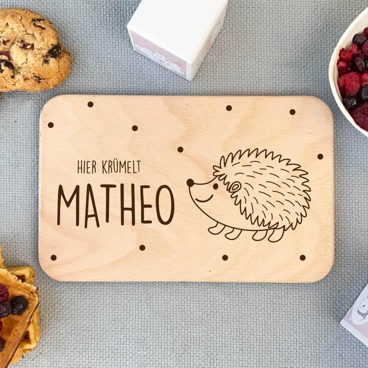 Personalisiertes Frühstücksbrettchen Fröhlicher Igel