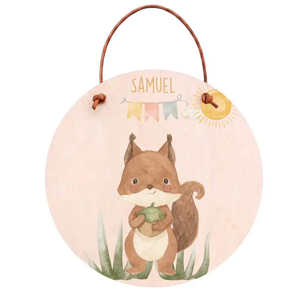 Türschild Kinderzimmer Eichhörnchen mit Wimpelkette, aus Echtholz, personalisiert mit Wunschname