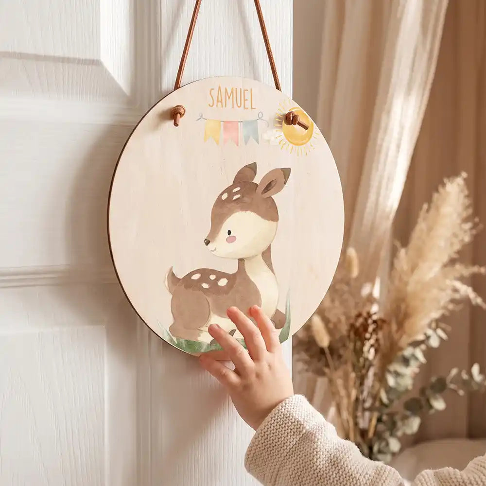 Türschild Kinderzimmer Reh mit Wimpelkette, mit Namen an der Kinderzimmertür