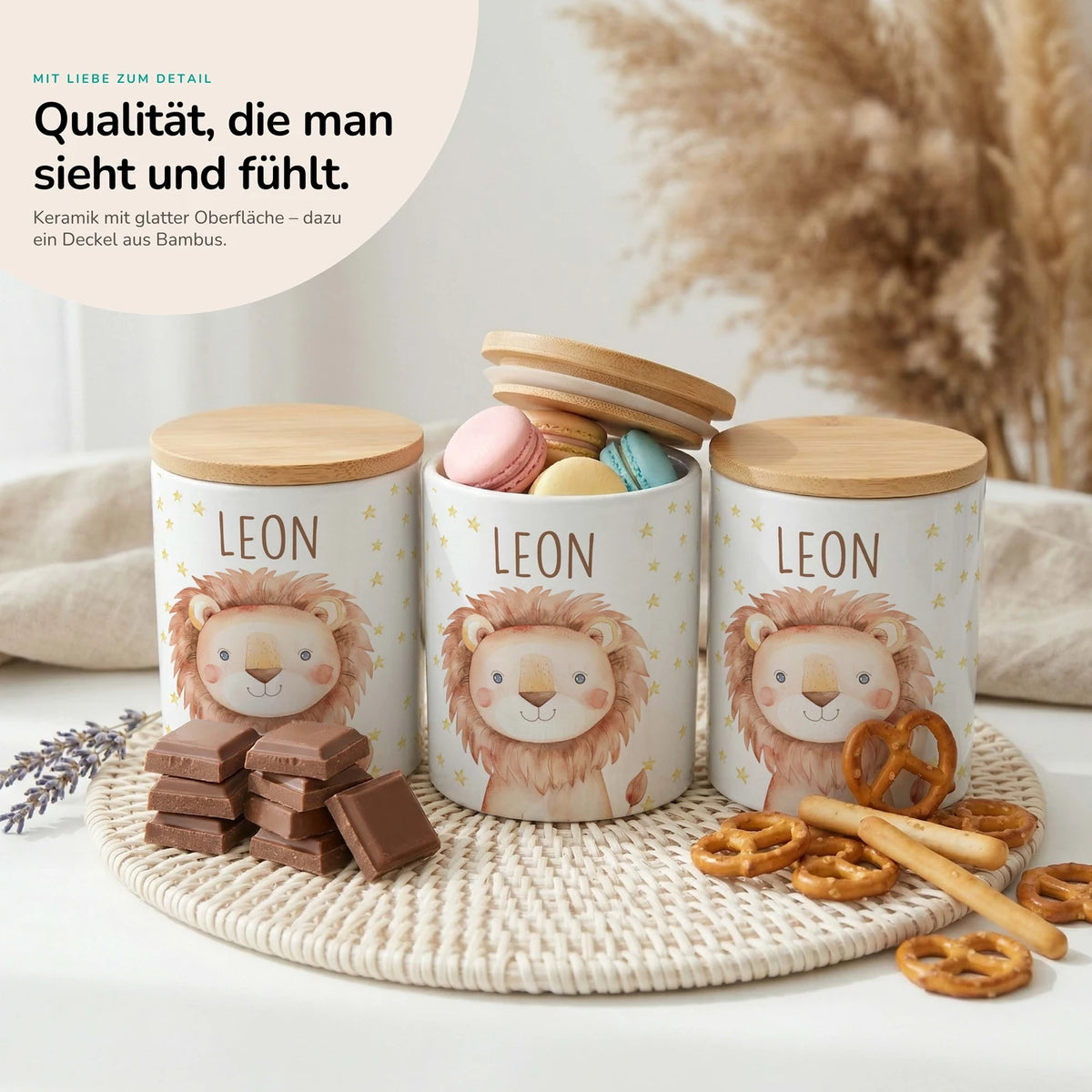 Personalisierte Keksdose Löwe Sterne – Keramik & Bambus mit Wunschname