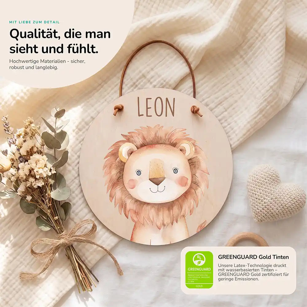 Türschild Kinderzimmer Löwe, Detailansicht von Holz und Farbdruck