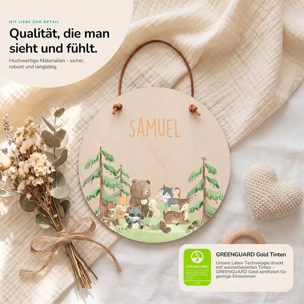 Türschild Kinderzimmer Waldtiere, Detailansicht von Holz und Farbdruck