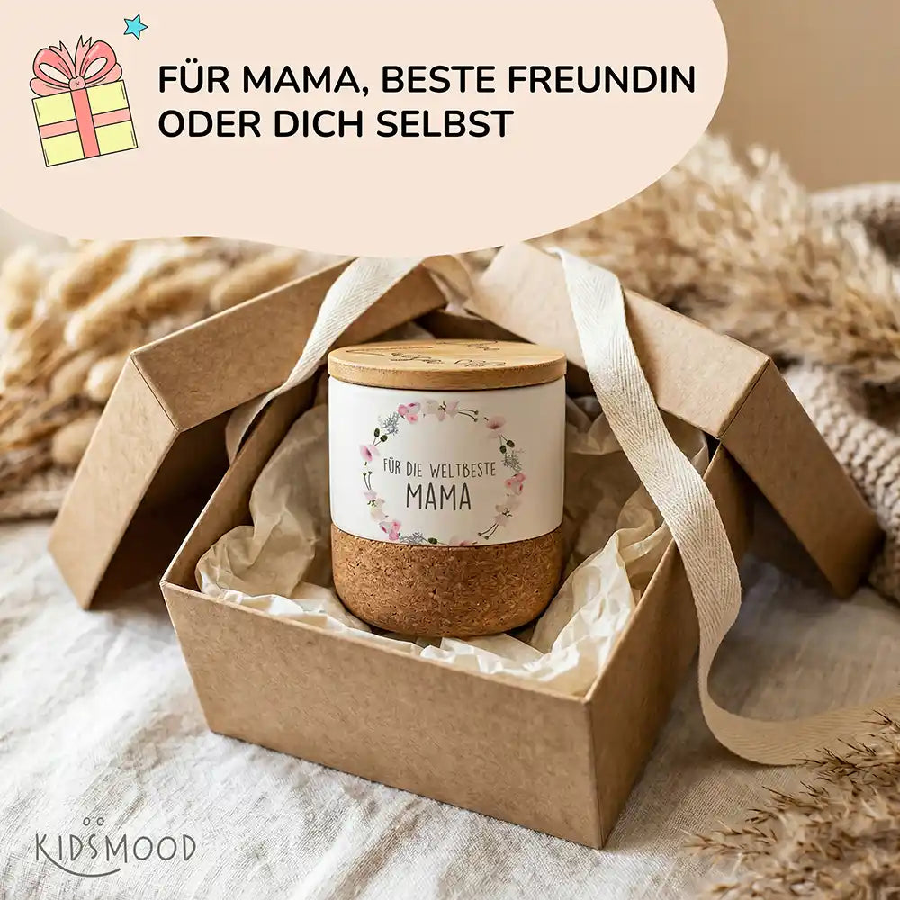 Duftkerze Vanille Keramik Mama Blumenkranz – Flatlay mit Lieferumfang
