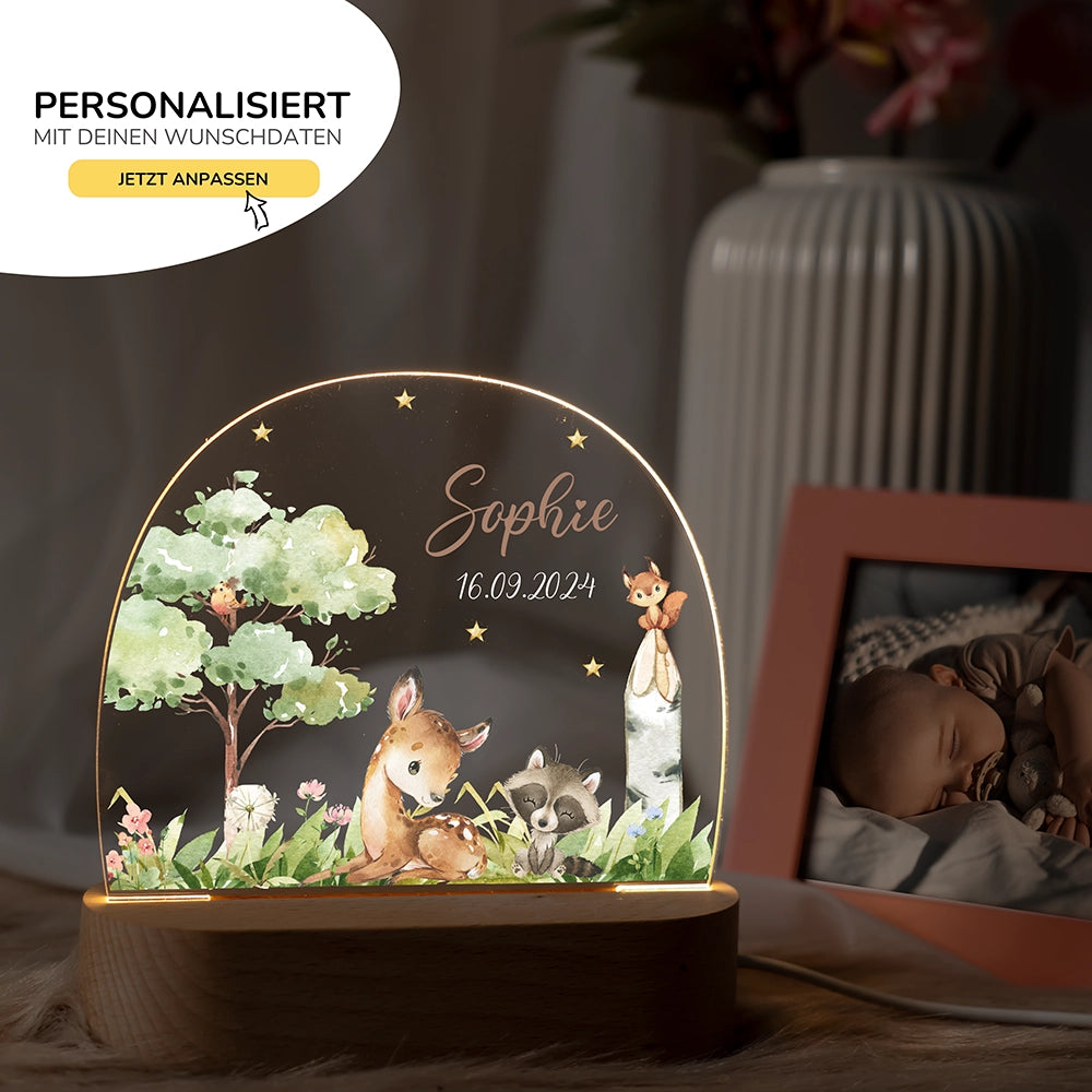Nachtlicht Reh mit Namen im Kinderzimmer – personalisiertes Geschenk zur Geburt