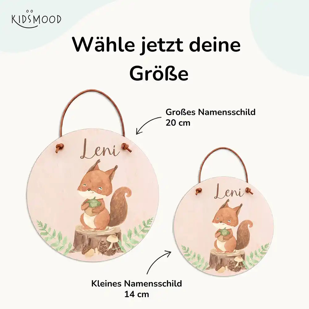 Türschild Kinderzimmer Eichhörnchen im Wald, mit fertig montiertem Lederband zum Aufhängen