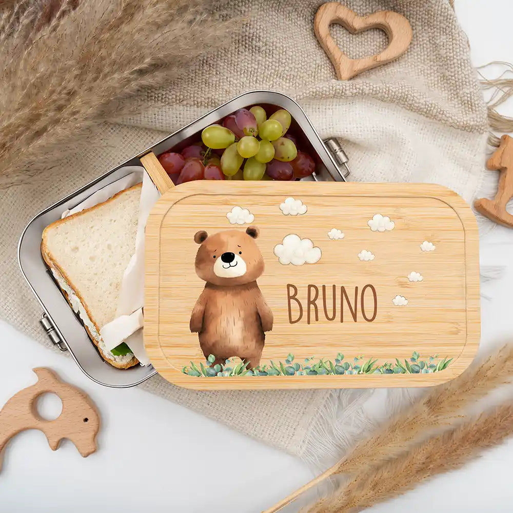 Brotdose personalisiert Bär auf der Wiese