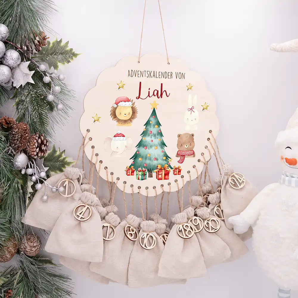 Personalisierter runder Adventskalender Kinder aus Holz  - Weihnachtliche Tierwelt