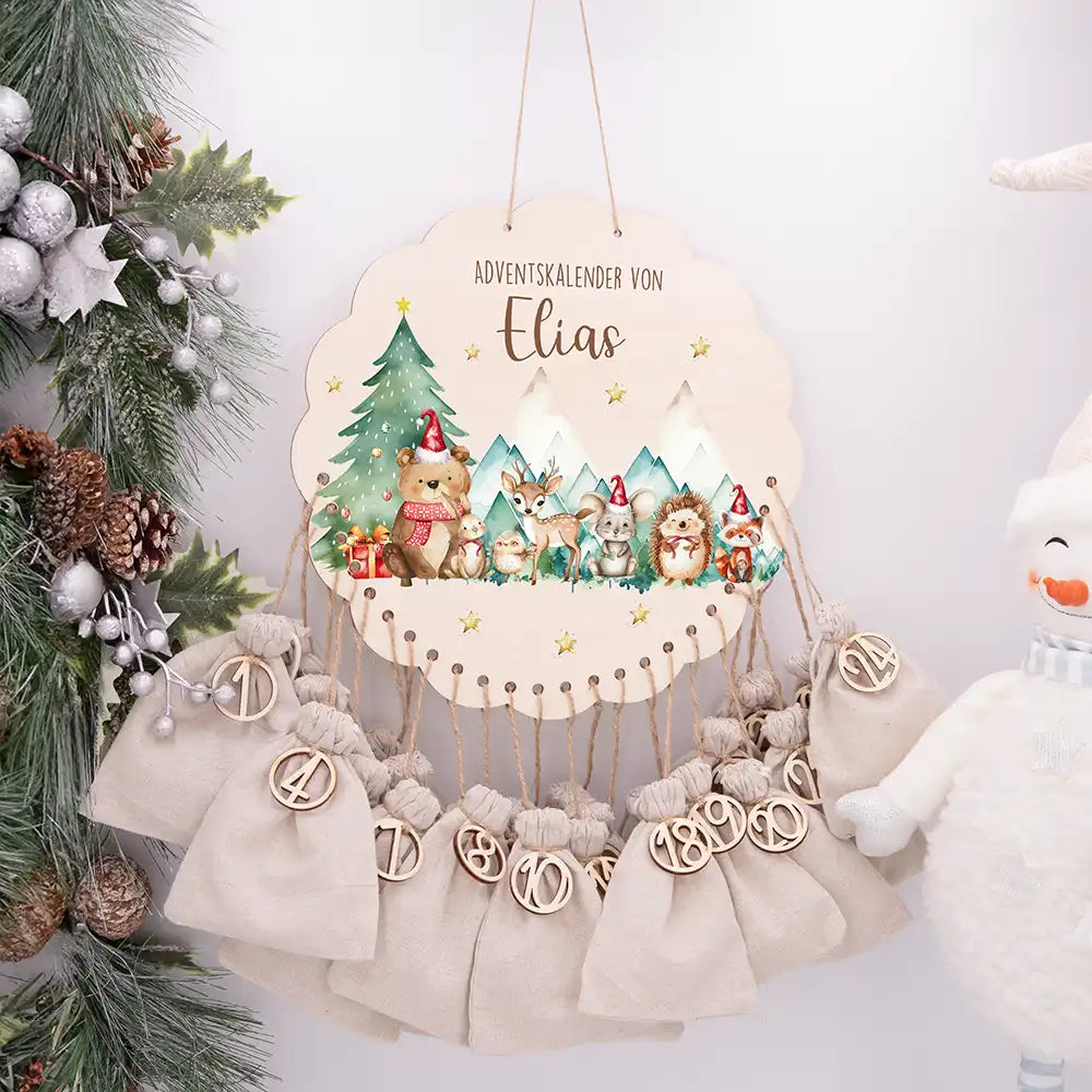 Personalisierter runder Adventskalender Kinder aus Holz  - Winterwald & seine Bewohner
