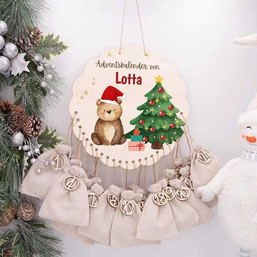 Personalisierter runder Adventskalender Kinder aus Holz  - Weihnachtsbär
