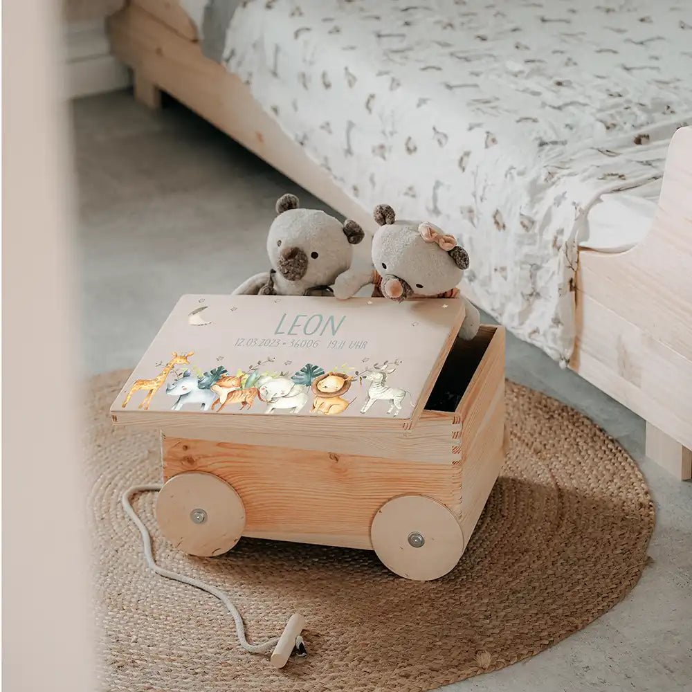 Spielzeugkiste mit Rädern personalisiert - Safari Tiere
