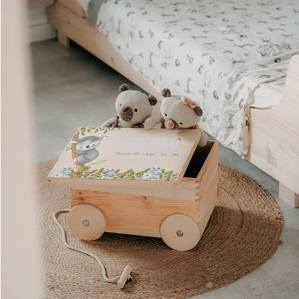 Spielzeugkiste mit Rädern personalisiert - Koala