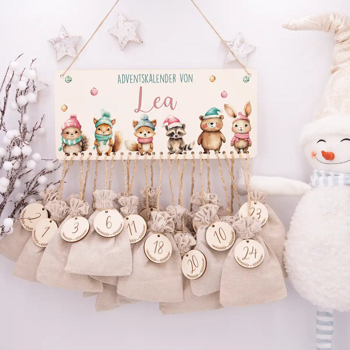 Personalisierbarer Adventskalender farbig - Glückliche Tierfamilie