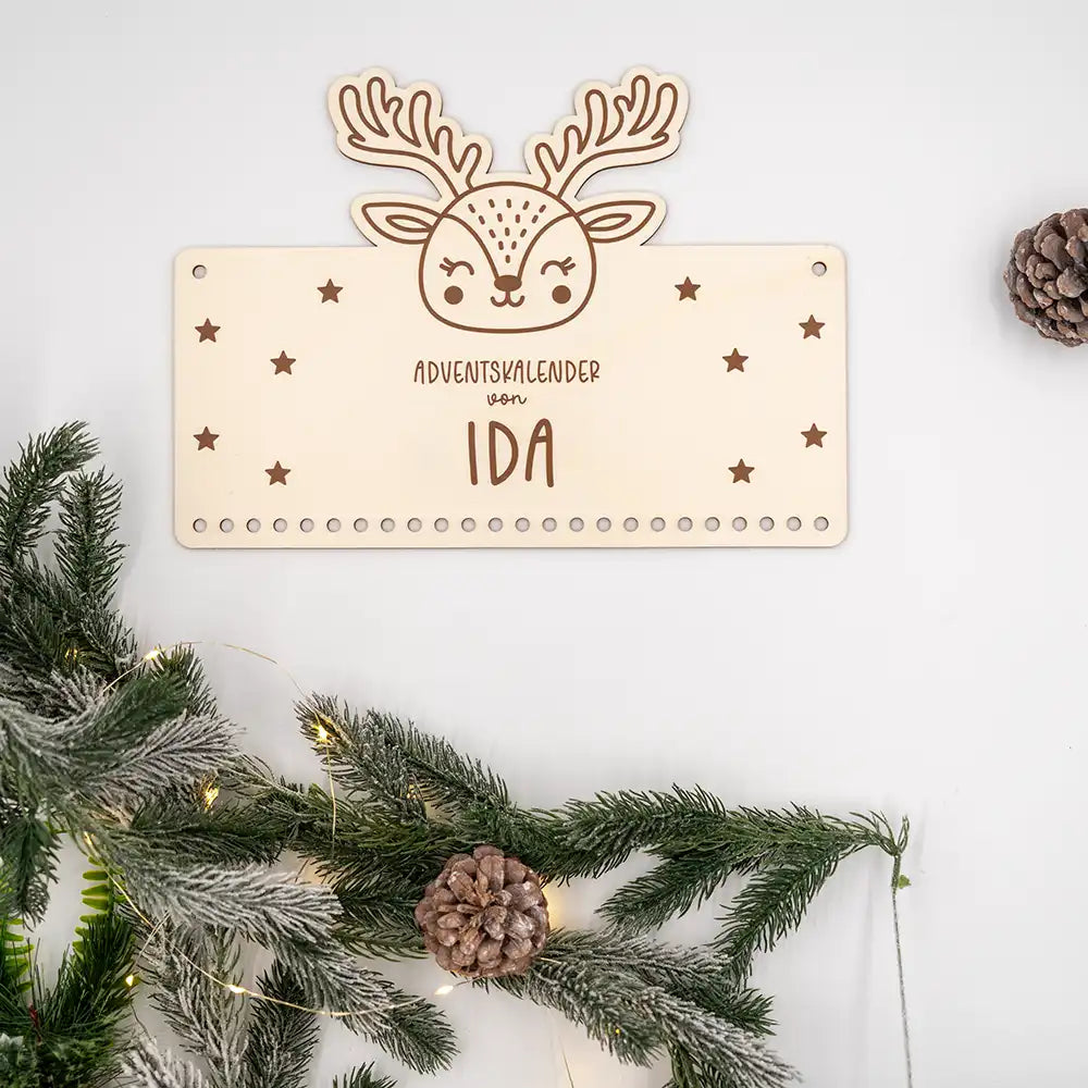 Personalisierbarer Adventskalender "Rentier" - Holz & Jute für Kinder