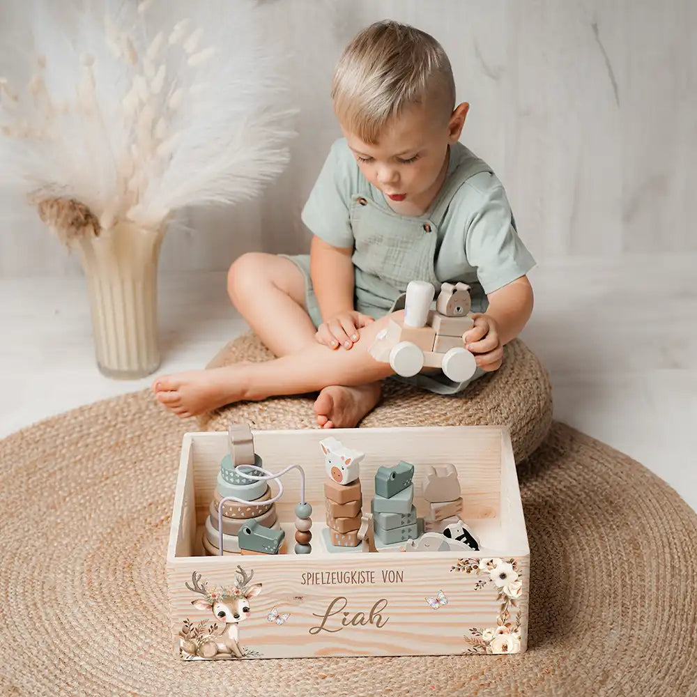 Spielzeugkiste personalisiert mit Namen - Baby Reh