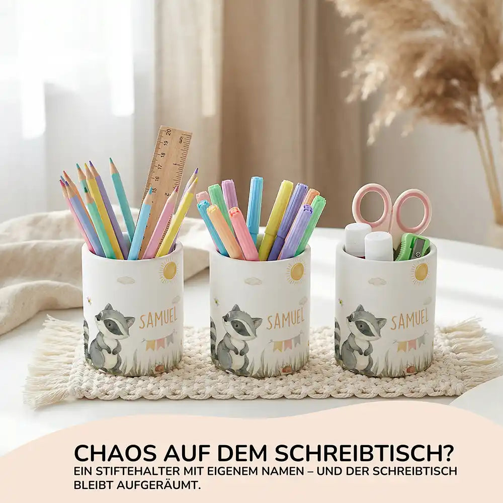 Personalisierter Stiftehalter Waschbär Sommer aus Keramik - Wunschname - Kidsmood.de