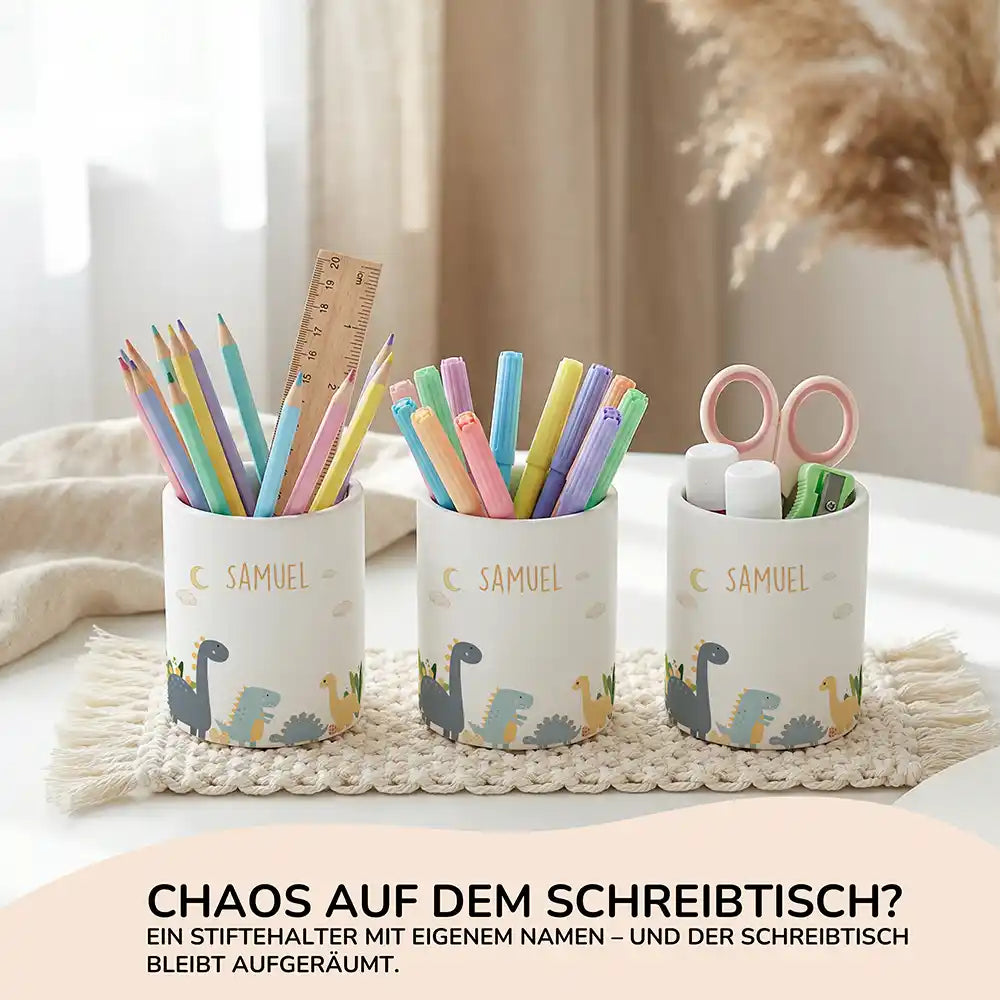 Personalisierter Stiftehalter Dinosaurier Mond aus Keramik - Wunschname - Kidsmood.de