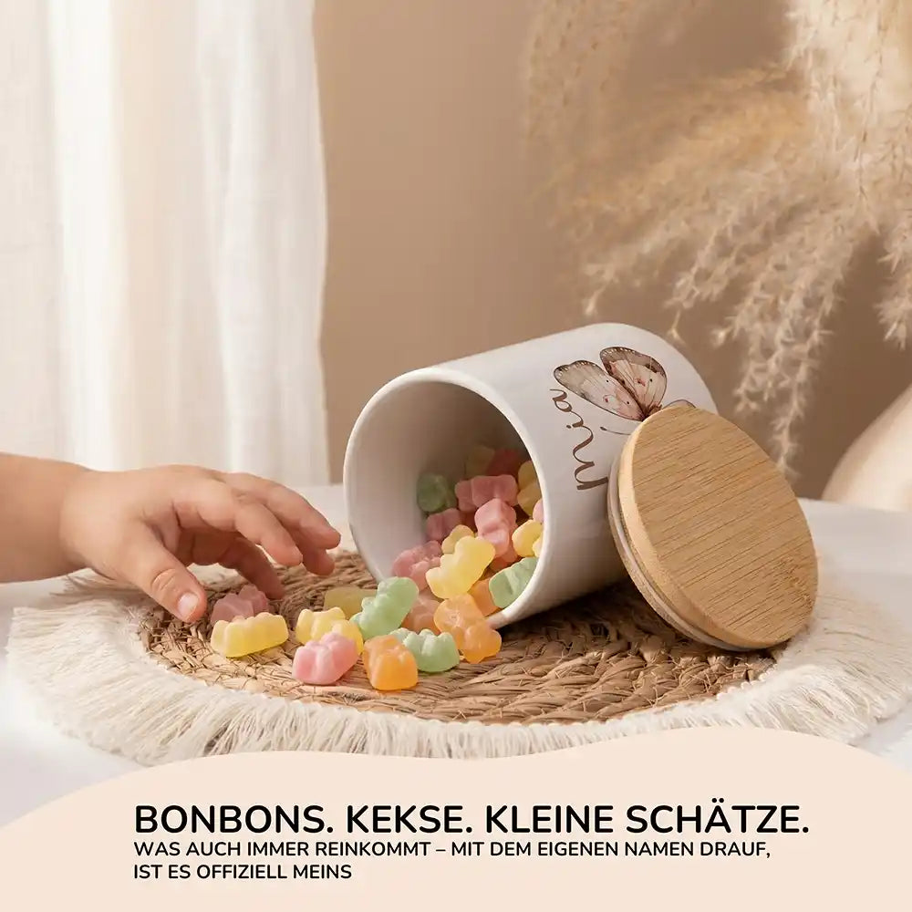 Personalisierte Keksdose Schmetterling - Seitenansicht mit Bambusdeckel