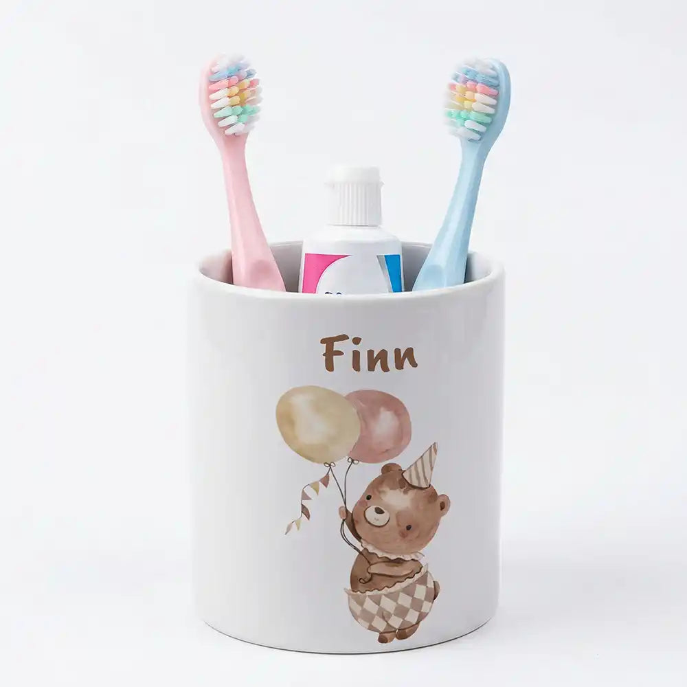Kidsmood - Familienbetrieb aus Hamburg - Personalisierter Stiftehalter Bär Geburtstag