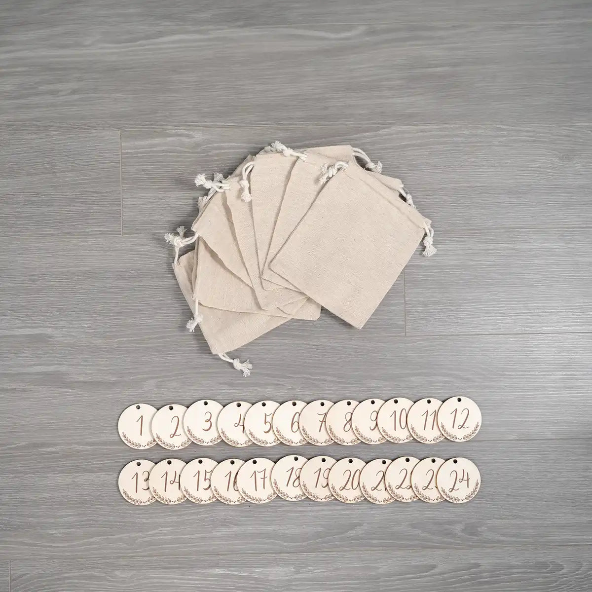 Personalisierbarer Adventskalender farbig - Löwe