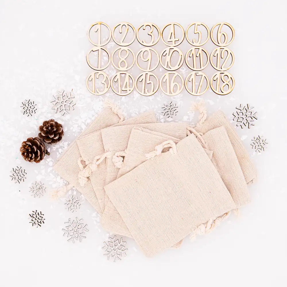 Personalisierter runder Adventskalender Kinder aus Holz  - Baby Einhorn